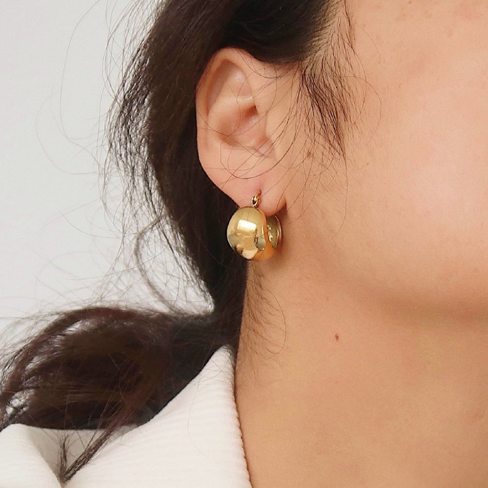 #NEW 18K Gold Plated Chunky Round Hoop Earrings - Picture 8 of 9
